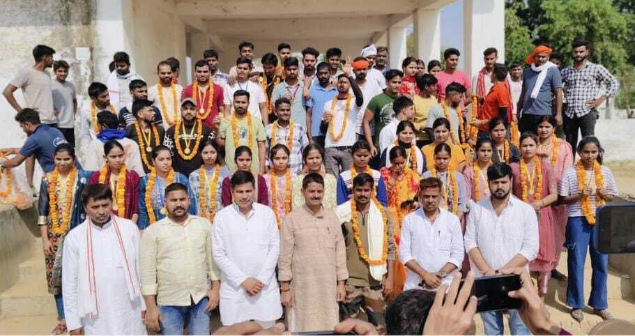 बिहार पुलिस में चयनित 42 अभ्यर्थियों को किया गया सम्मानित