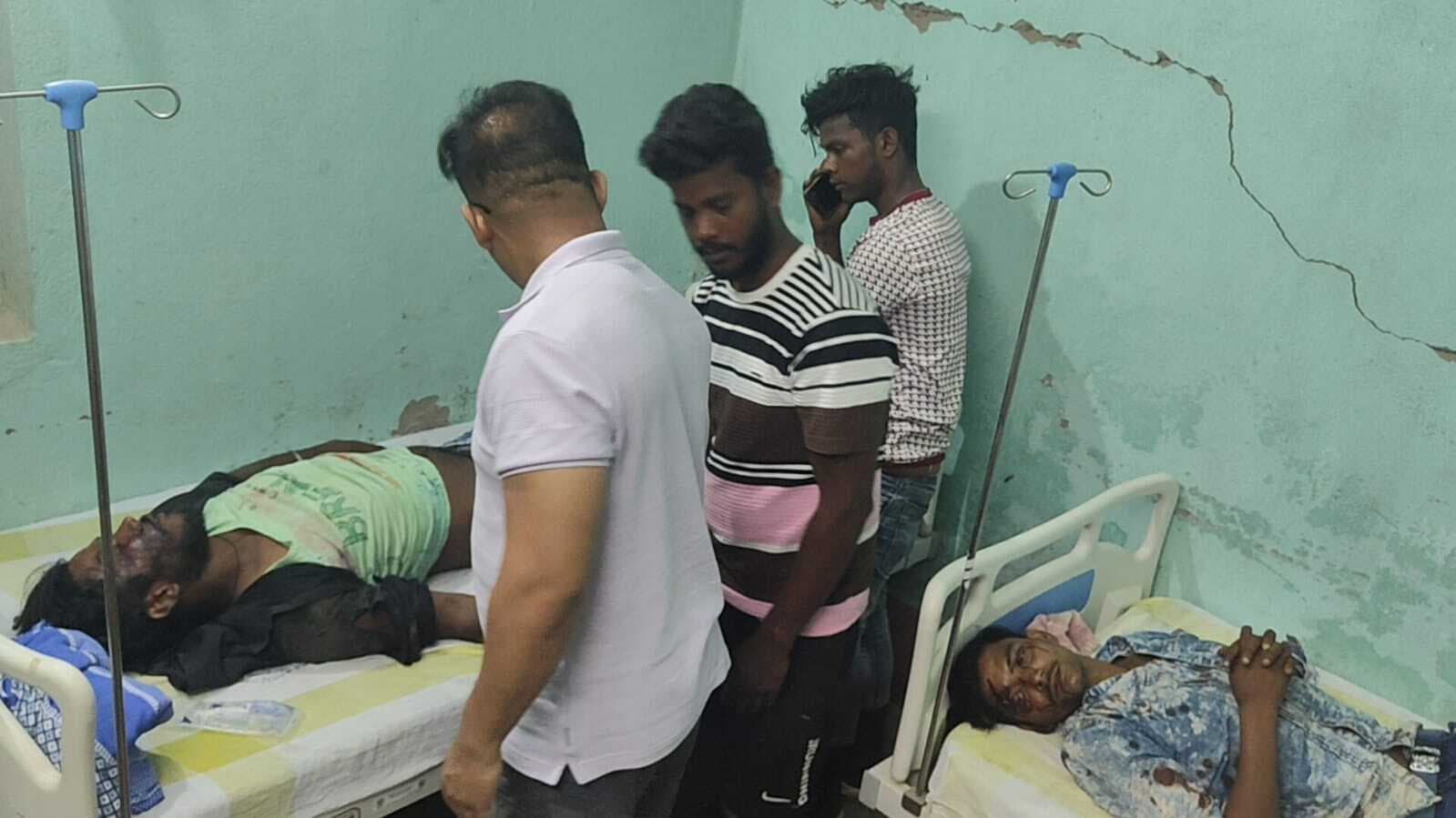 अनियंत्रित स्काॅर्पियो ने बाइक सवार को मारा टक्कर, तीन घायल