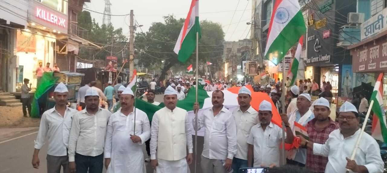 Motihari: ऑपरेशन सिंदूर की सफलता पर भारतीय सेनाओं के सम्मान में निकला तिरंगा यात्रा