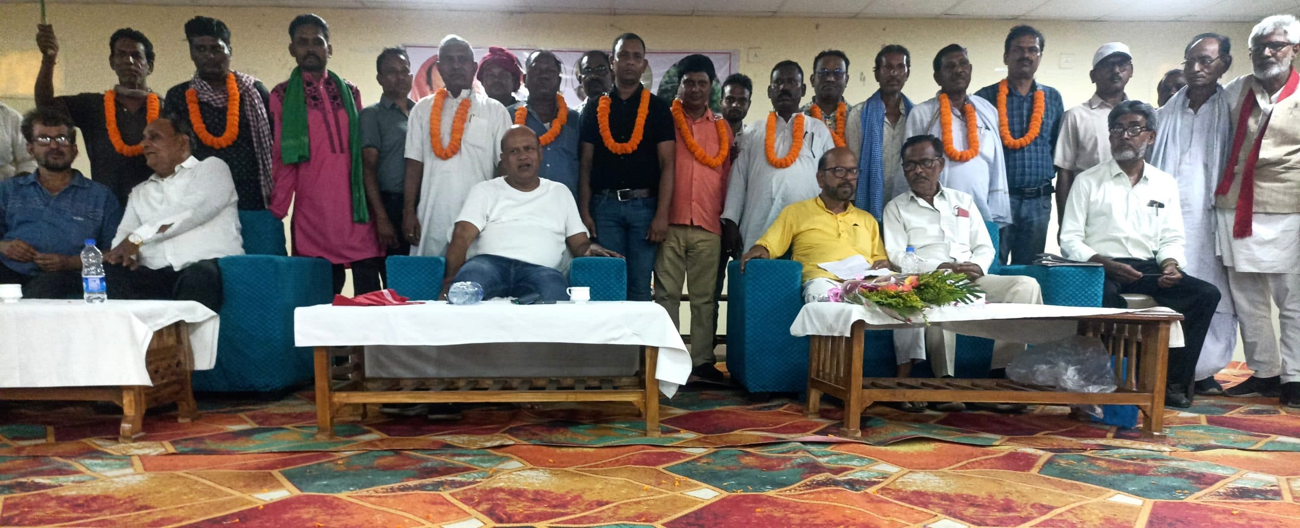 Dhanbad News दूसरी यूनियन की तरह बीसीकेयू ठेकेदारी नहीं करती : अरूप चटर्जी