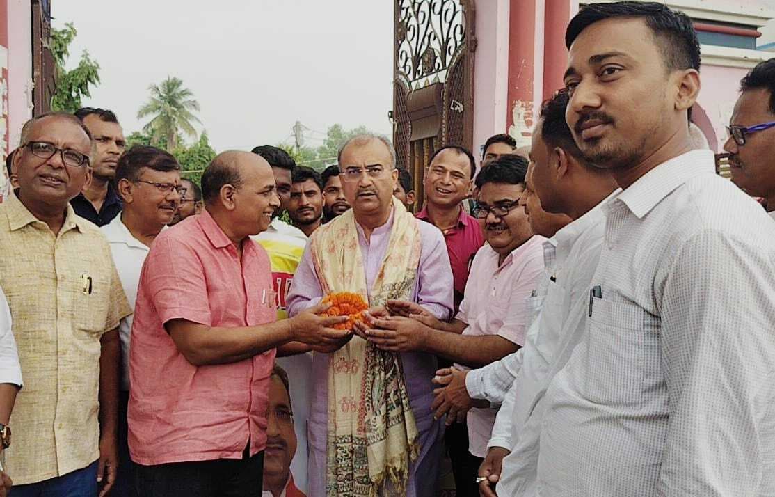 टीपी कॉलेज में स्वास्थ्य मंत्री का किया गया स्वागत