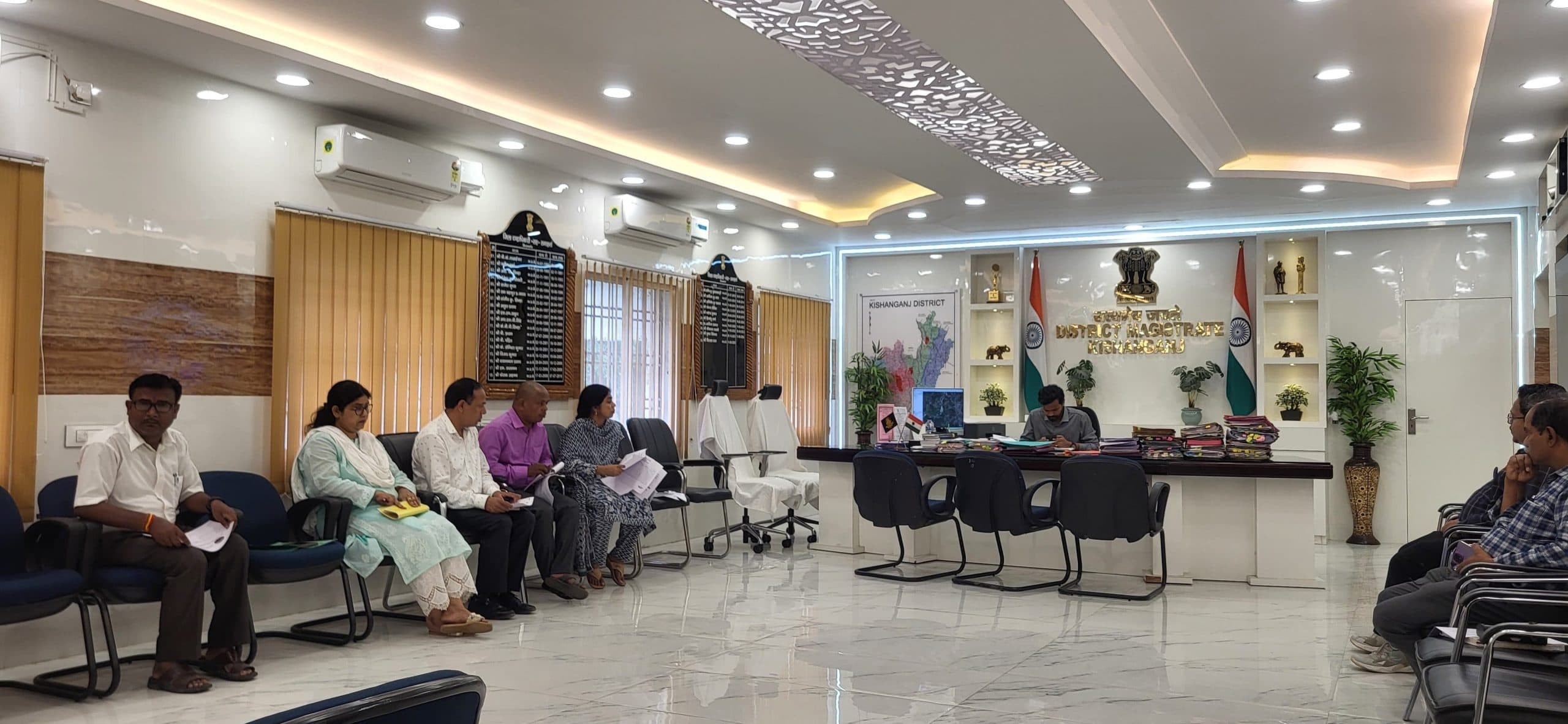 जिला कल्याण योजनाओं की समीक्षात्मक बैठक