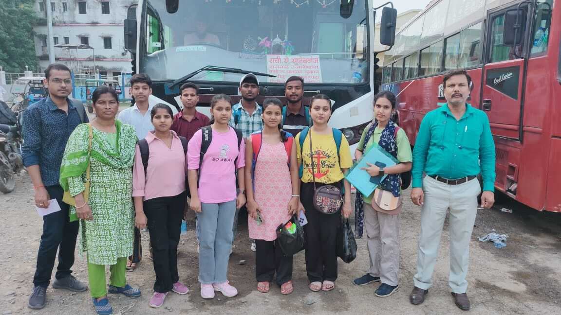 राज्य स्तरीय प्रथम टैलेंट कैरम प्रतियोगिता में शामिल होने टीम रांची रवाना
