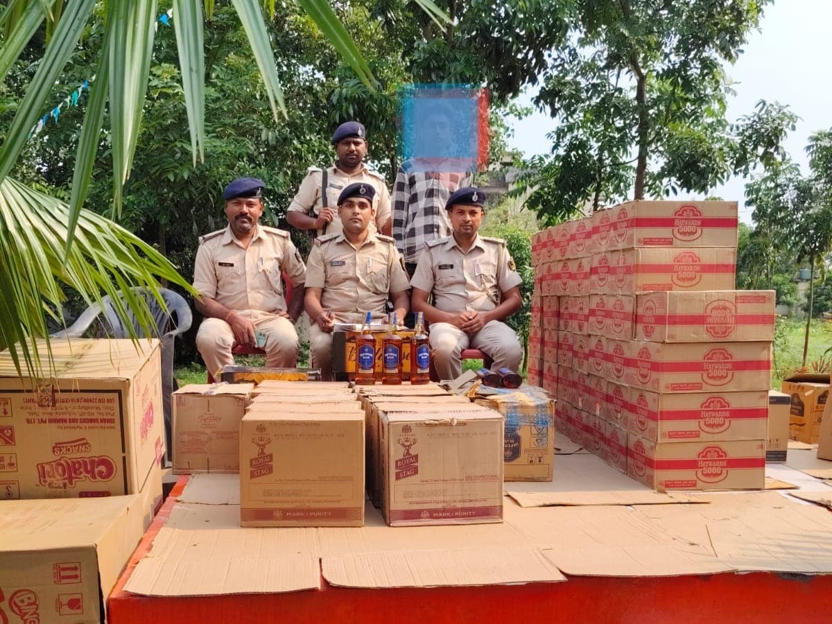 सुखानी थाना की पुलिस ने पार्सल वैन से बरामद किया 841.65 लीटर शराब व बियर, एक तस्कर गिरफ्तार