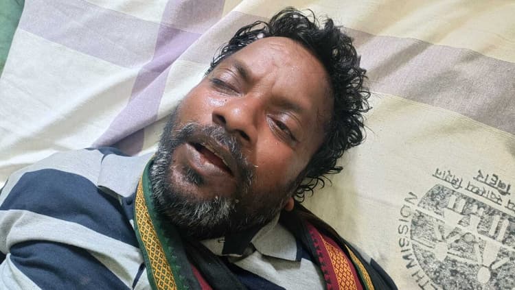 बड़हिया स्टेशन पर संदिग्ध अवस्था में मिला व्यक्ति, पुलिस के पहुंचने पर हुआ अचेत