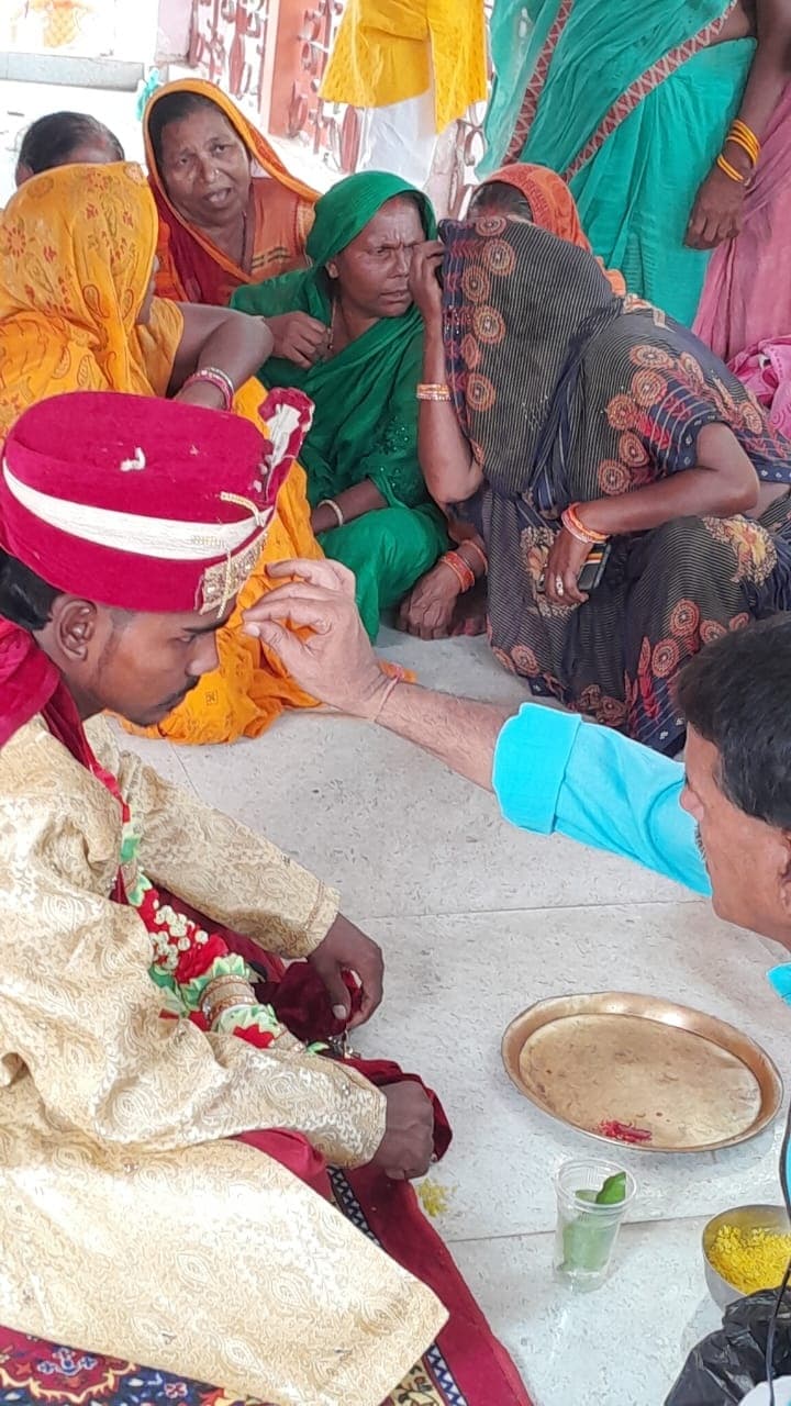 Motihari: प्रेमिका से मिलने पहुंचा प्रेमी, थाने के मंदिर में हुई शादी