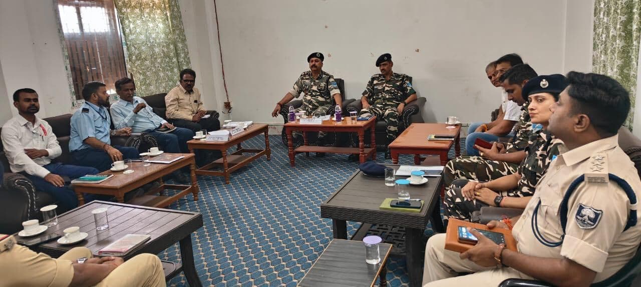 Madhubani News : नेपाली रेल मार्ग से होने वाली अनाधिकृत गतिविधियों की रोकथाम के लिए हुई समन्वय बैठक