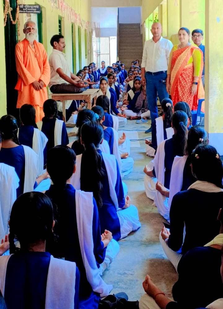 सुखमय जीवन जीने के लिए योग प्रणायाम जरूरी