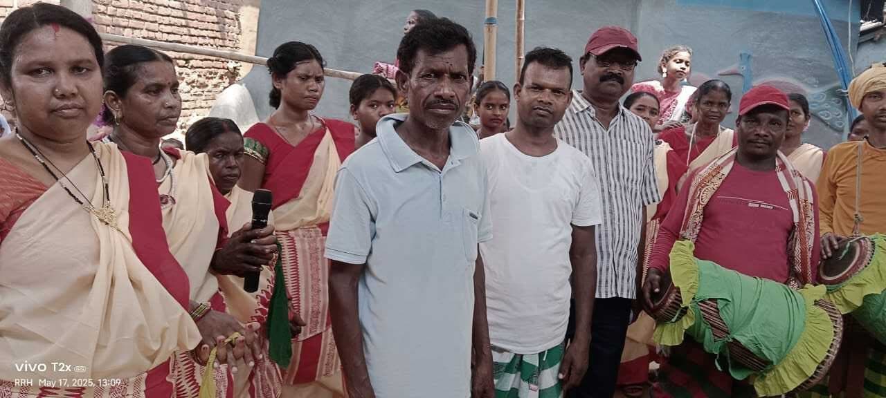 Dhanbad News : खैरबनी गांव में कराम महोत्सव का आयोजन