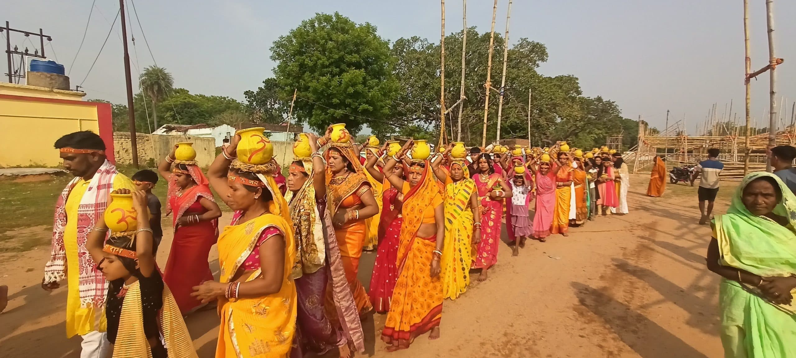 प्राण-प्रतिष्ठा को लेकर निकाली गयी भव्य कलश शोभा यात्रा