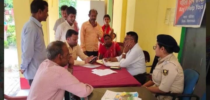 जनता दरबार में भूमि विवाद के दो मामलें का निष्पादन