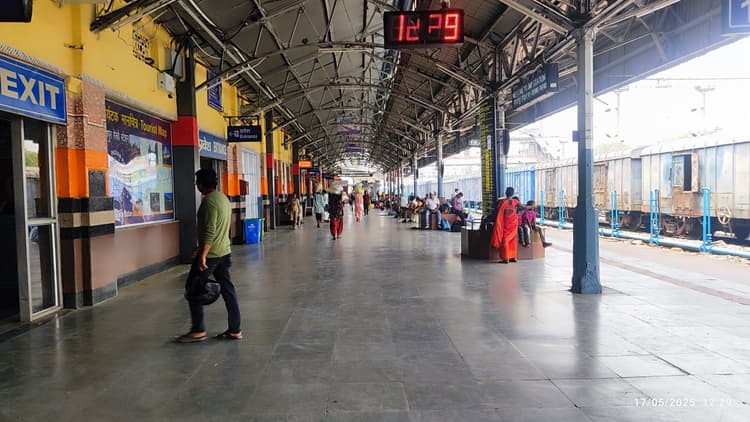 जमालपुर-भागलपुर रेल खंड पर लगा सात घंटे का ट्रैफिक व पावर ब्लॉक, पसरा सन्नाटा