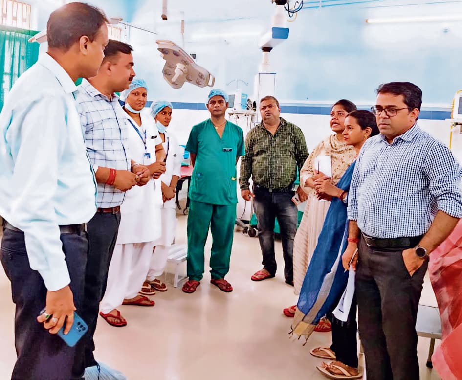 लक्ष्य सर्टिफिकेशन के लिए राज्य स्तरीय टीम ने की ओटी व प्रसव केंद्र की जांच