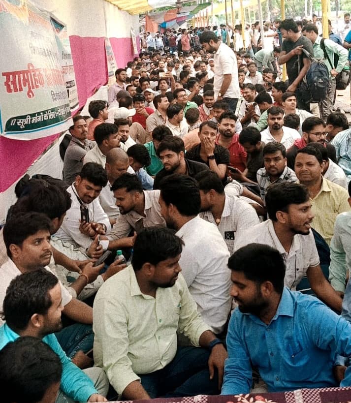 राजस्व कर्मचारी की हड़ताल से आमजन बेहाल, अंचल से लौट रहे बैरंग