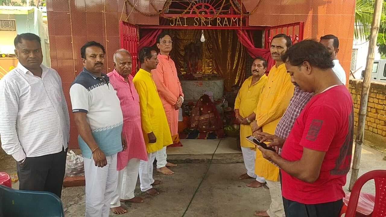 शिवधाम मुहल्ले में शिव-पार्वती की प्रतिमा की प्राण प्रतिष्ठा