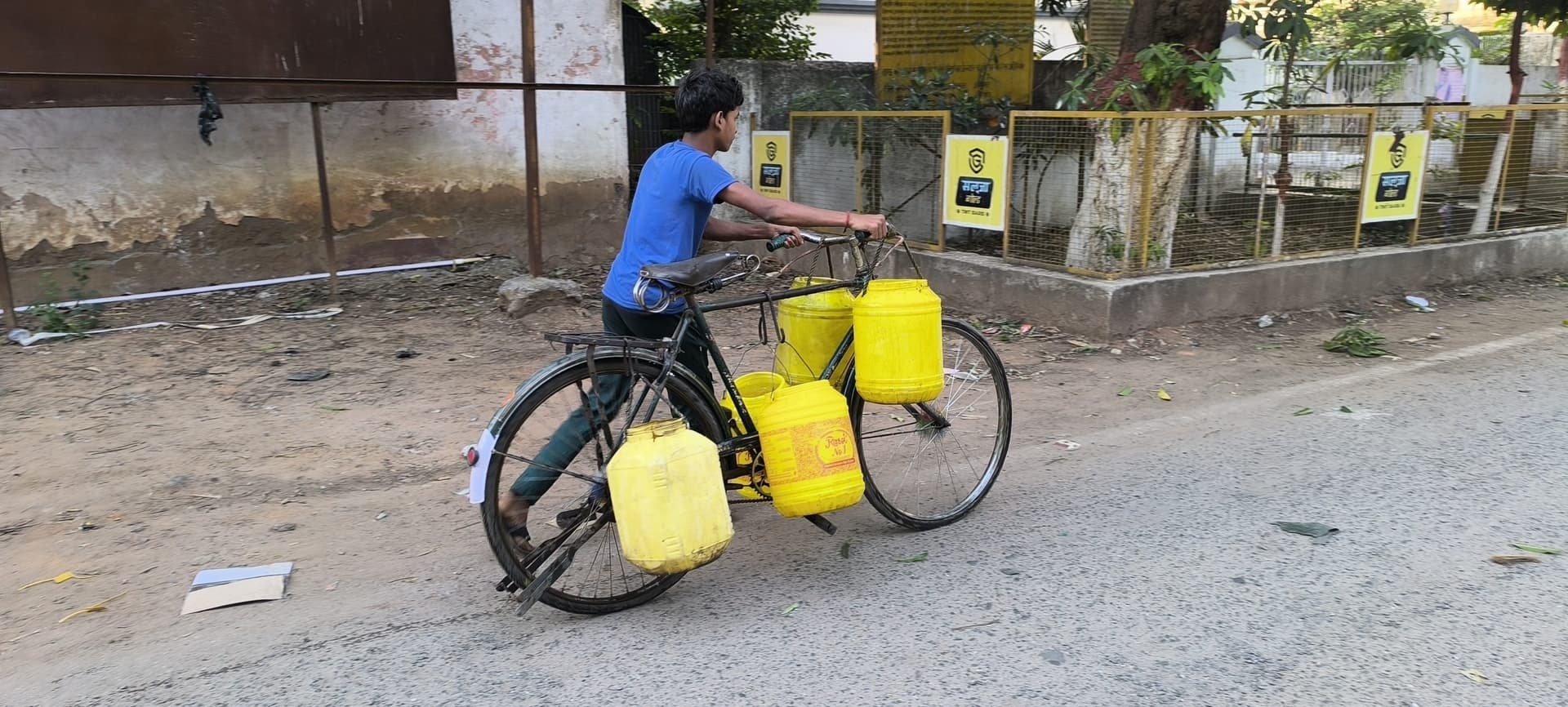 Giridih News :अनियमित विद्युत आपूर्ति से नगर निगम क्षेत्र में गहराया पेयजल संकट
