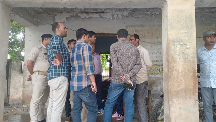 Madhubani News : अंचल होमगार्ड के बंद कमरे से दो सरकारी राइफल चोरी