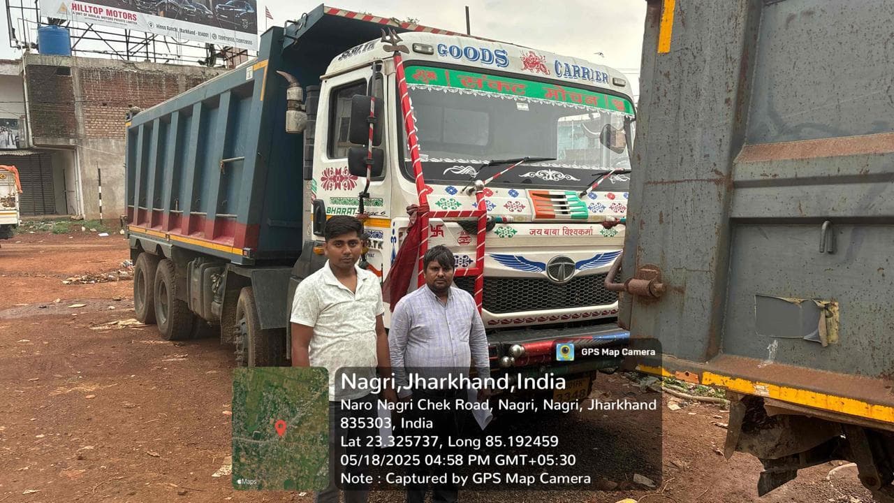 अवैध बालू लदा दो हाइवा जब्त, चार हिरासत में*रेकी कर रहा स्कॉर्पियो भी जप्त