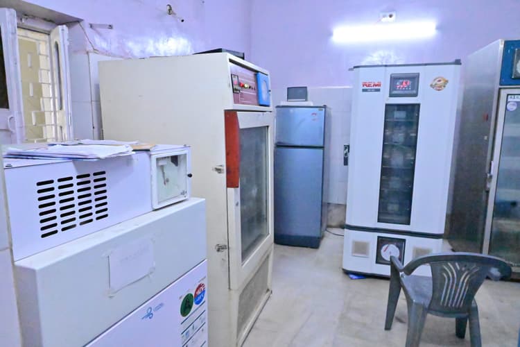 ब्लड सेंटर में नहीं लगी एलाइजा मशीन, हर बार सिर्फ भेजा जाता है प्रस्ताव