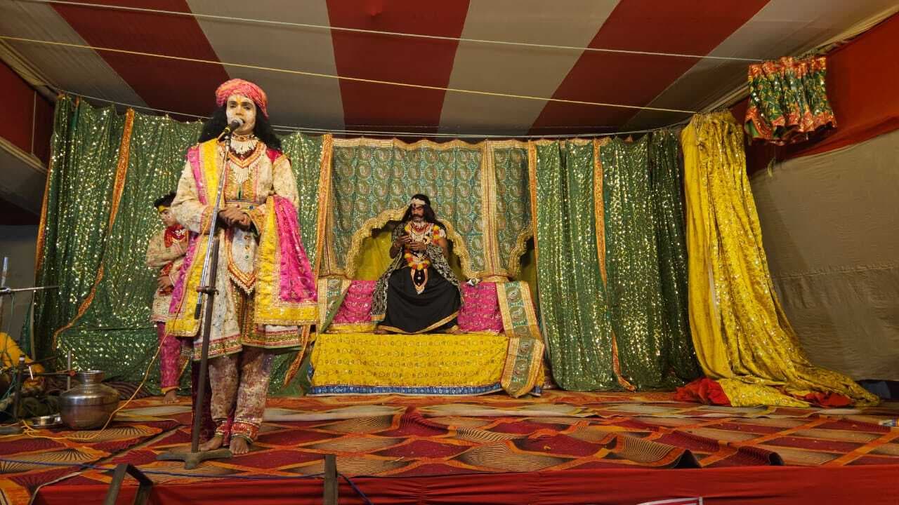 महायज्ञ में रासलीला देख रातभर झूमते रहे श्रद्धालु