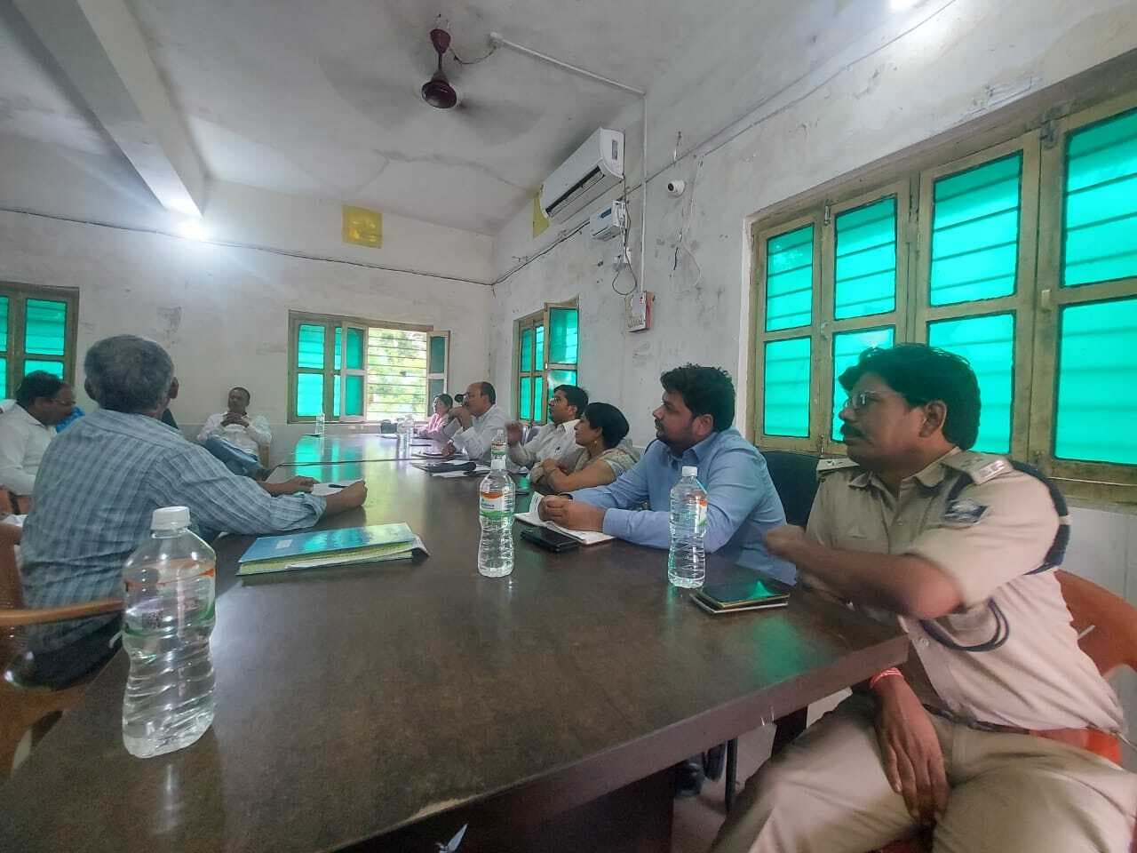 बीस सूत्री प्रखंड समिति की पहली बैठक, योजनाओं में अनियमितता पर उठे सवाल