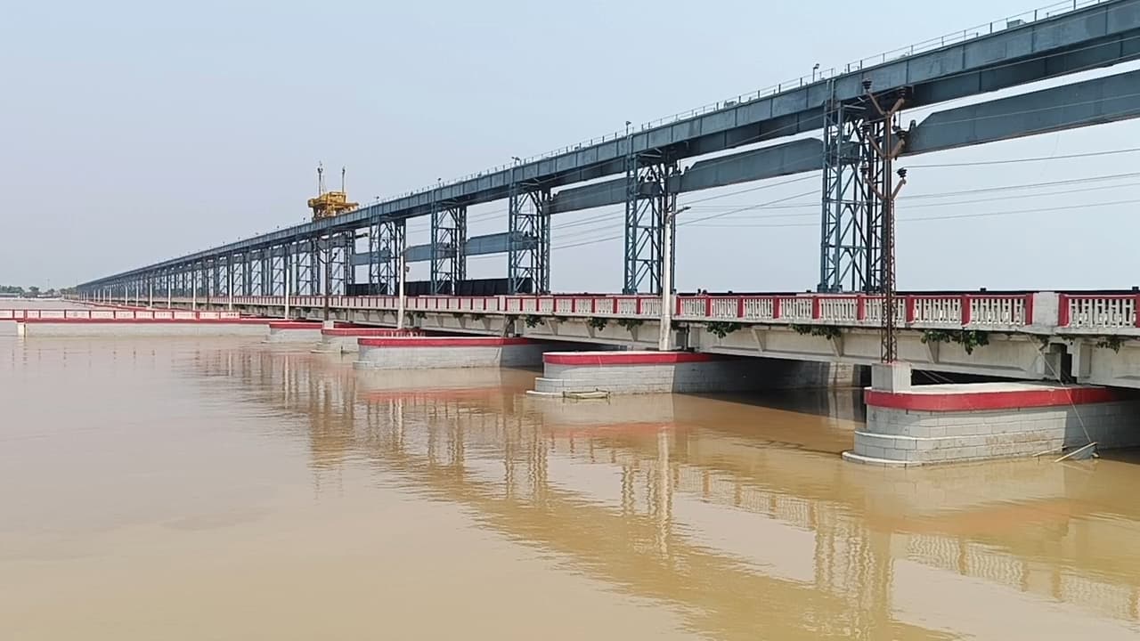 नेपाल में समयपूर्व बारिश से कोसी का जलस्तर बढ़ा, बाढ़ से पहले ही बढ़ी चिंता