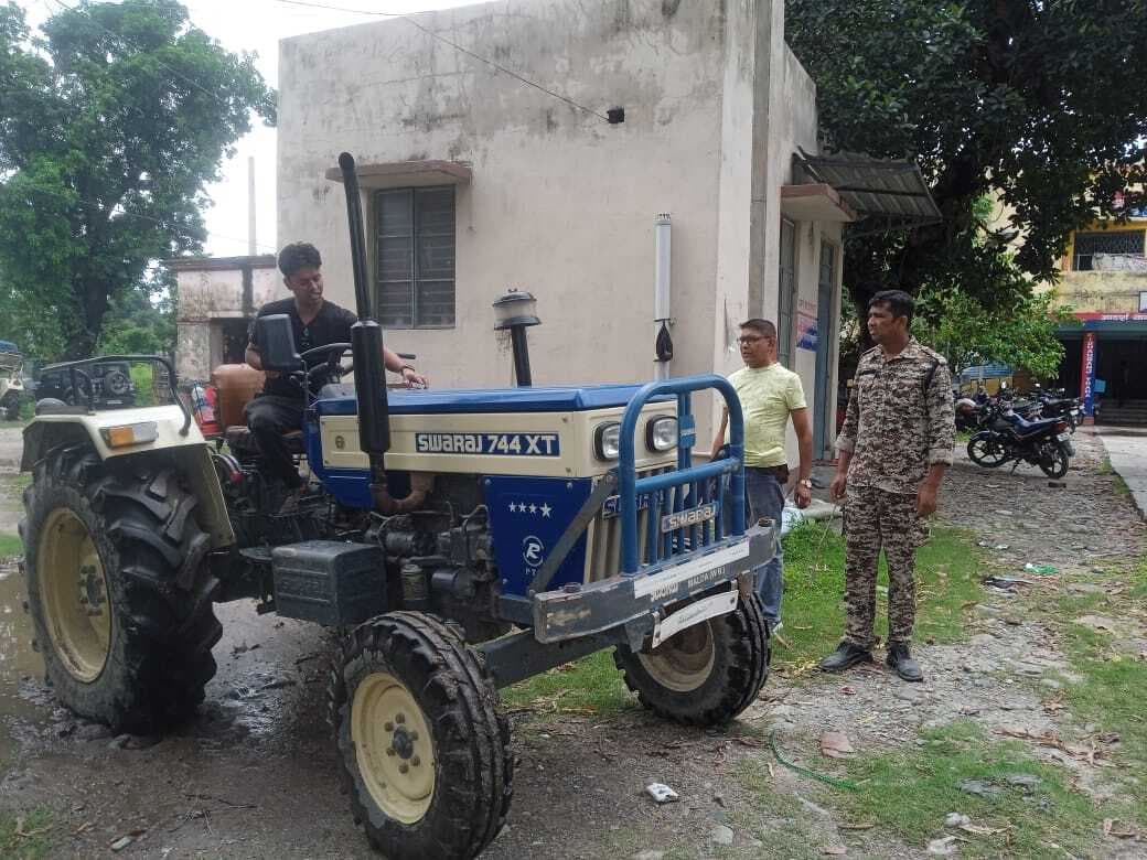 बांगाल से चोरी हुई ट्रैक्टर किशनगंज में बरामद