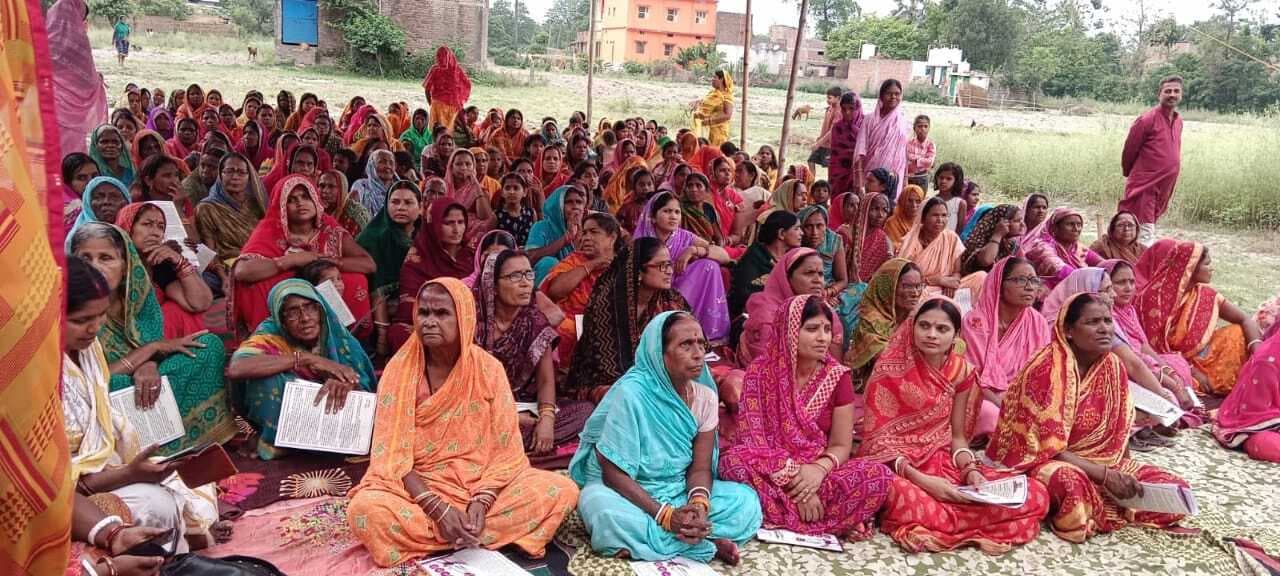 संवाद कार्यक्रम में महिलाओं ने शिक्षा, स्वास्थ्य, खेल मैदान व रोजगार की मांग