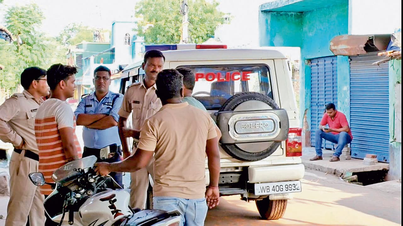 हरिकीर्तन के दौरान कमेटी के दो गुटों में झड़प