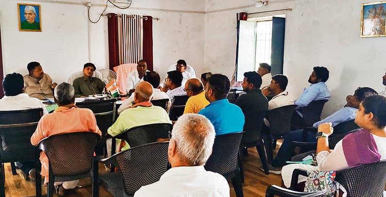 नगरा में बीस सूत्री कार्यक्रम की बैठक सम्पन्न, सदस्यों ने विकास योजनाओं की मांगी प्रगति रिपोर्ट