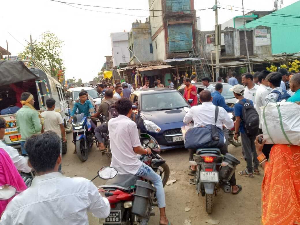 Giridih News :छोटकी खरगडीहा में नहीं चला अतिक्रमण हटाओ अभियान, जाम से परेशानी
