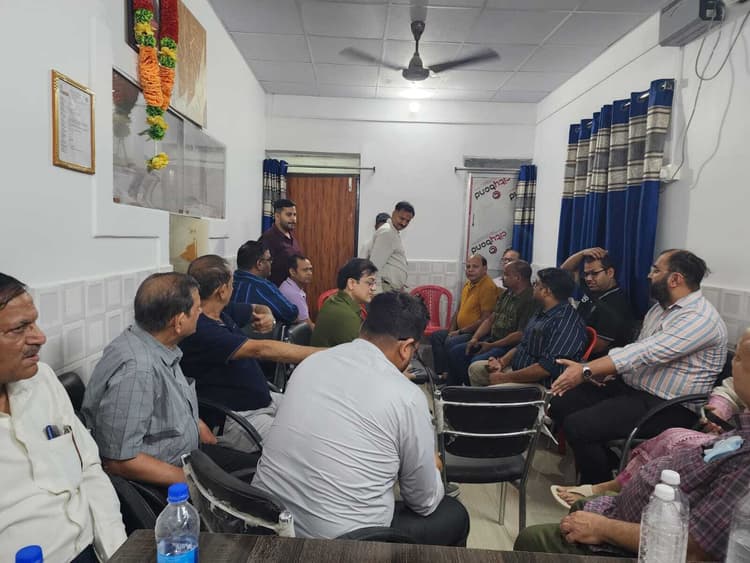 प्रशासन कार्रवाई नहीं हुई, तो आंदोलन करेंगे डॉक्टर्स