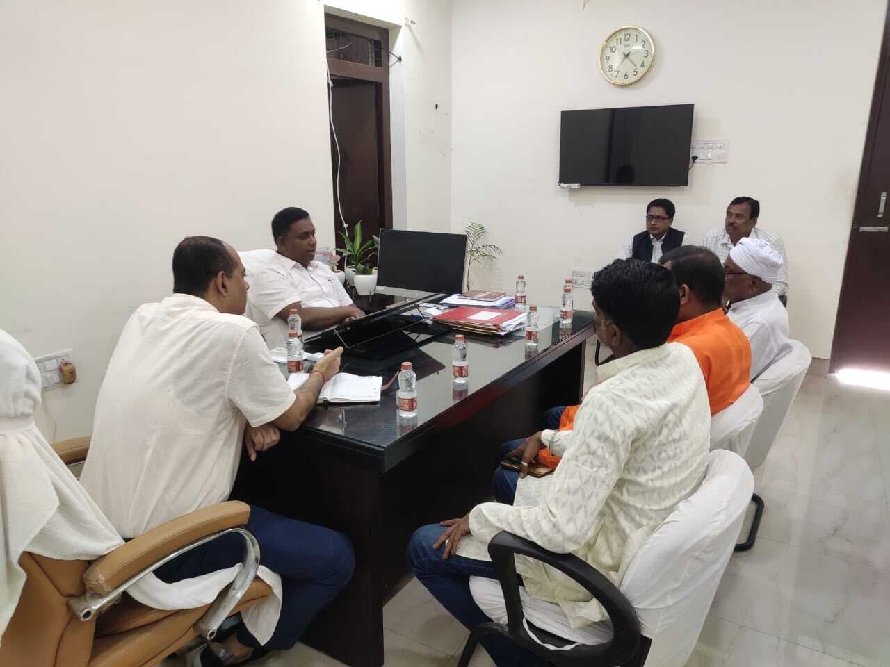 मतदाता सूची अद्यतन को ले एसडीएम ने की राजनीतिक दलों के साथ बैठक