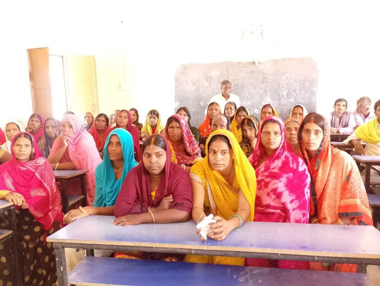 आपका शहर आपकी बात में पेयजल संकट सहित कई समस्याओं को उठाया