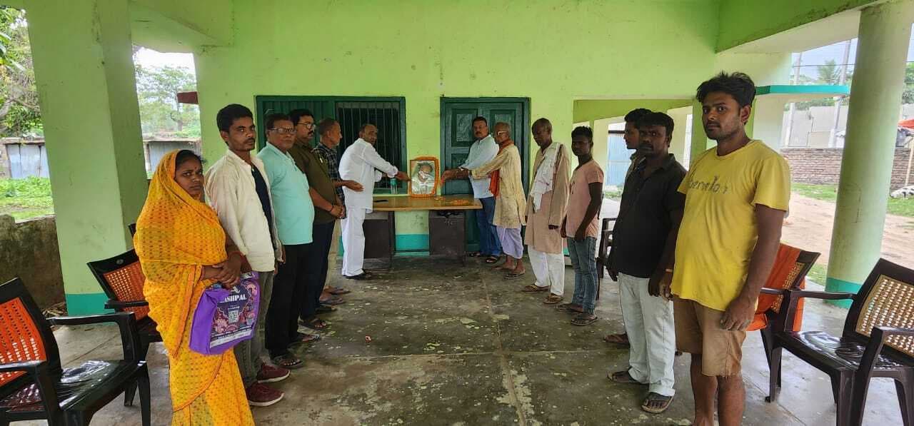 राजीव गांधी की पुण्यतिथि पर कांग्रेसियों ने दी श्रद्धांजलि