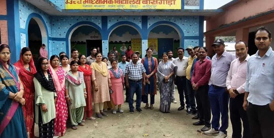 छात्राओं के लिए शौचालय निर्माण की व्यवस्था करें, विधायक