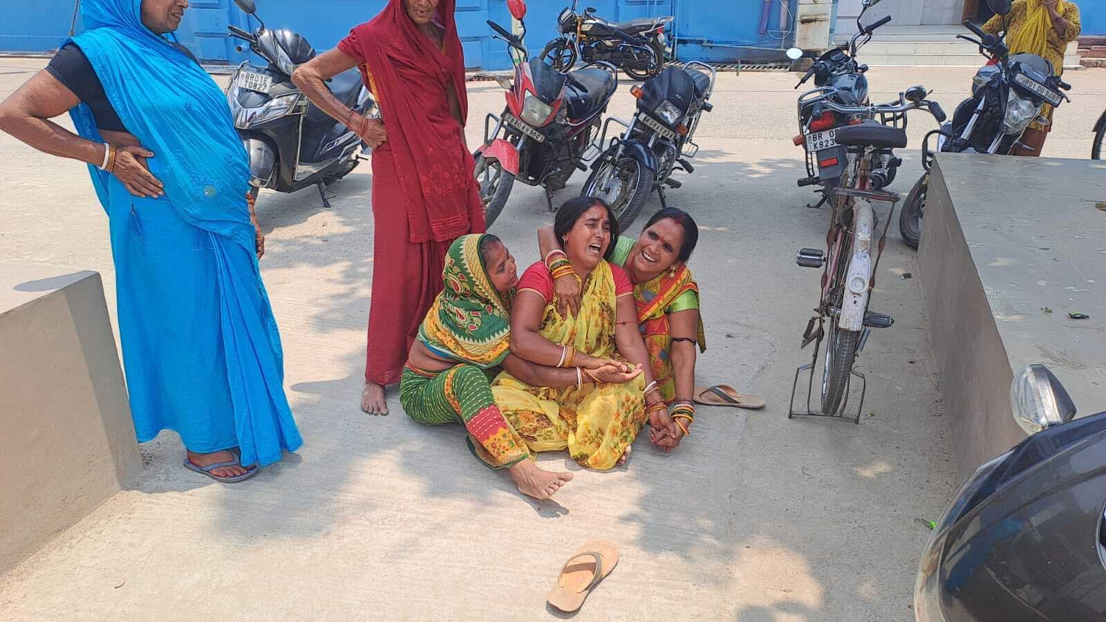 ट्रैक्टर के नीचे दबकर युवक की मौत, परिजनों में मचा कोहराम