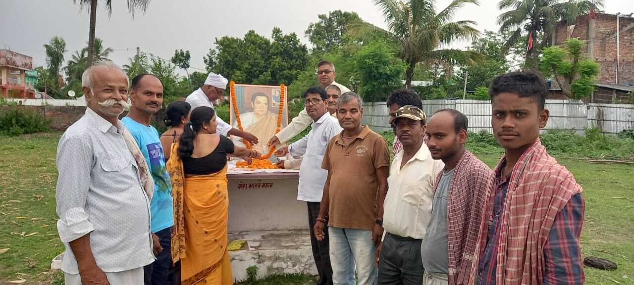 पूर्व प्रधानमंत्री राजीव गांधी की मनाई गई पुण्यतिथि