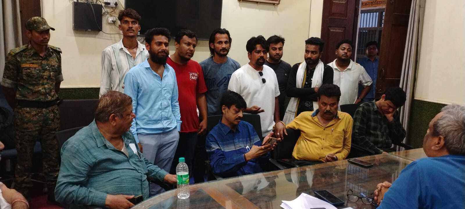 गंदगी के बीच हो रही पार्ट थर्ड प्रायोगिक परीक्षा पर एनएसयूआई ने खड़ा किया सवाल