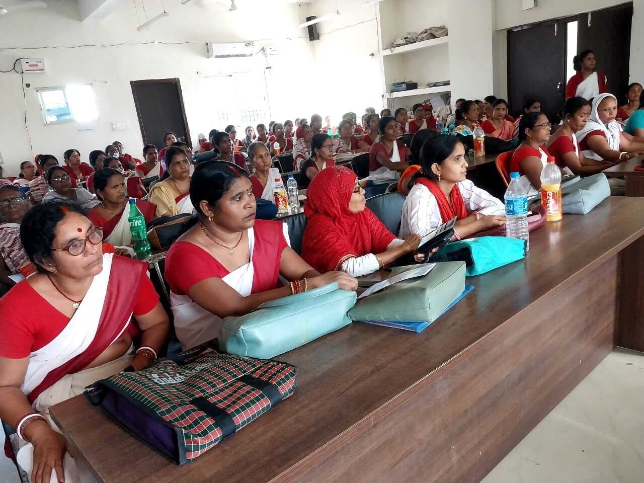 आंगनबाड़ी सेविकाओं को मिला बच्चों के सर्वांगीण विकास करने का मंत्र