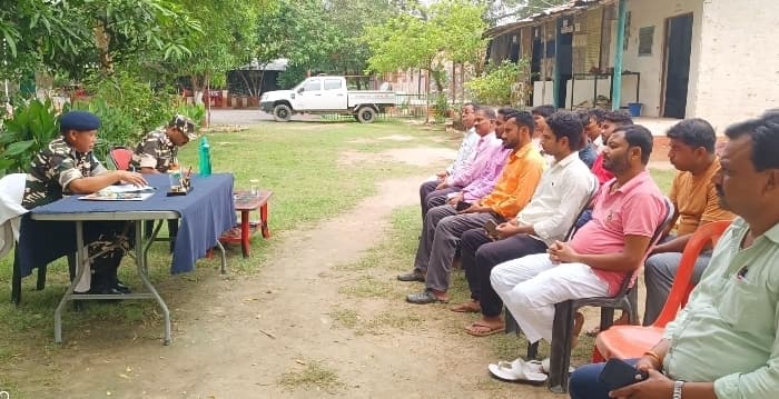 Madhubani News : सीमा मित्र समूह के साथ एसएसबी अधिकारियों ने की समन्वयय बैठक