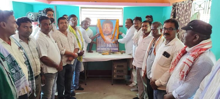 East Singhbhum News : ठाकुर मार्डी की पुण्यतिथि पर शिक्षा मंत्री ने श्रद्धांजलि दी