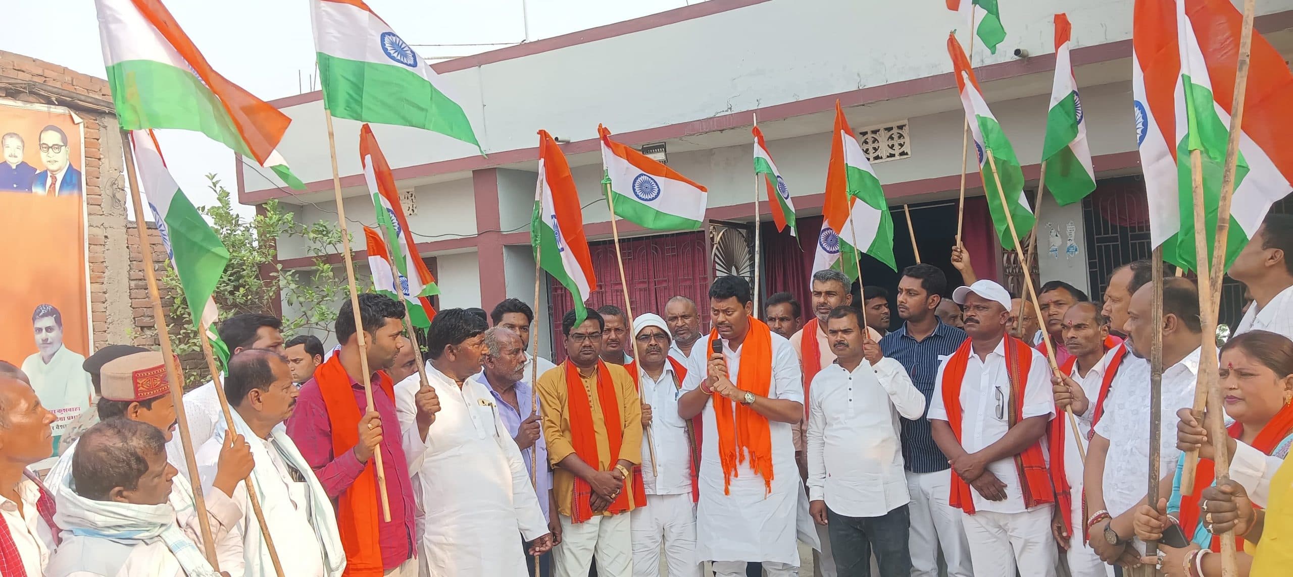 hajipur news. सेना के सम्मान में निकाली गयी तिरंगा यात्रा