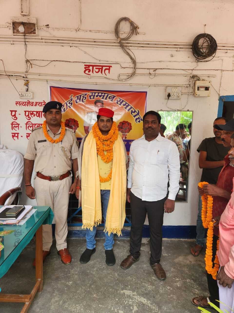 पुलिस पदाधिकारियों के स्थानांतरण के बाद रतनपुर थाना में विदाई व स्वागत समारोह आयोजित