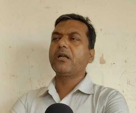 विद्यालय बना राजनितिक का अड्डा, माहौल खराब करने का मुख्य सूत्रधार निकला विद्यालय का ही शिक्षक