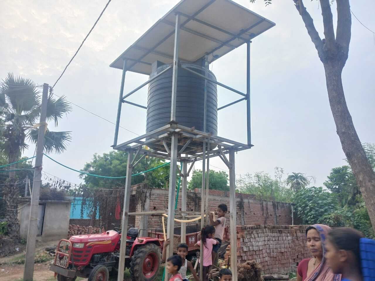 छह महीने से जलमीनार पड़ी है खराब, मरम्मत कराने में उदासीनता