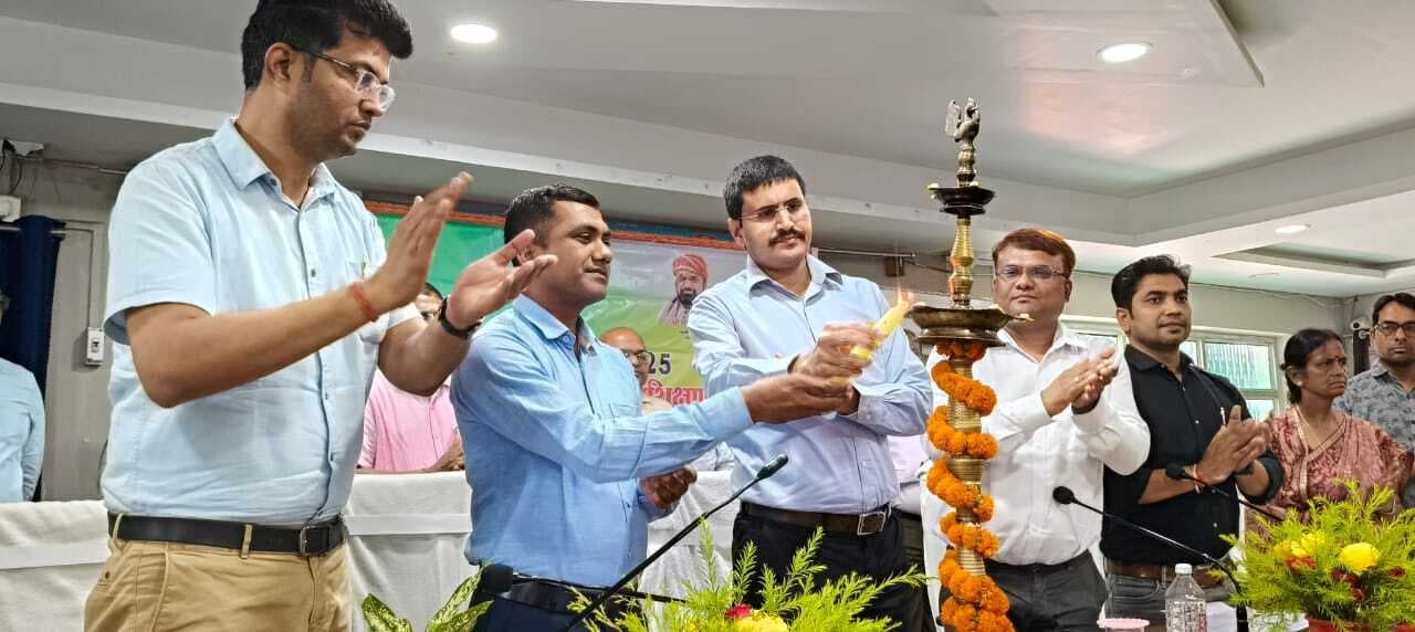 स्वीट कॉर्न, बेबी कॉर्न व जूट के क्षेत्रफल विस्तार को डीएम ने दिया बल