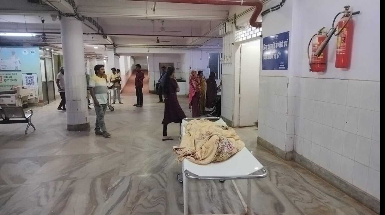 सड़क पार कर रहे किशोर को बाइक ने मारा धक्का, मौत