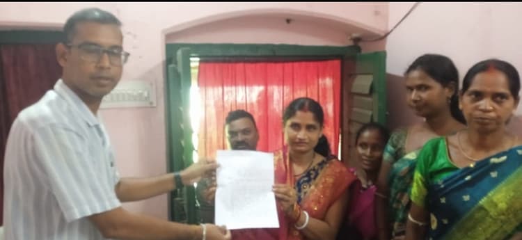 Chaibasa News : रिमुली पंचायत की सरपंच के खिलाफ अविश्वास प्रस्ताव