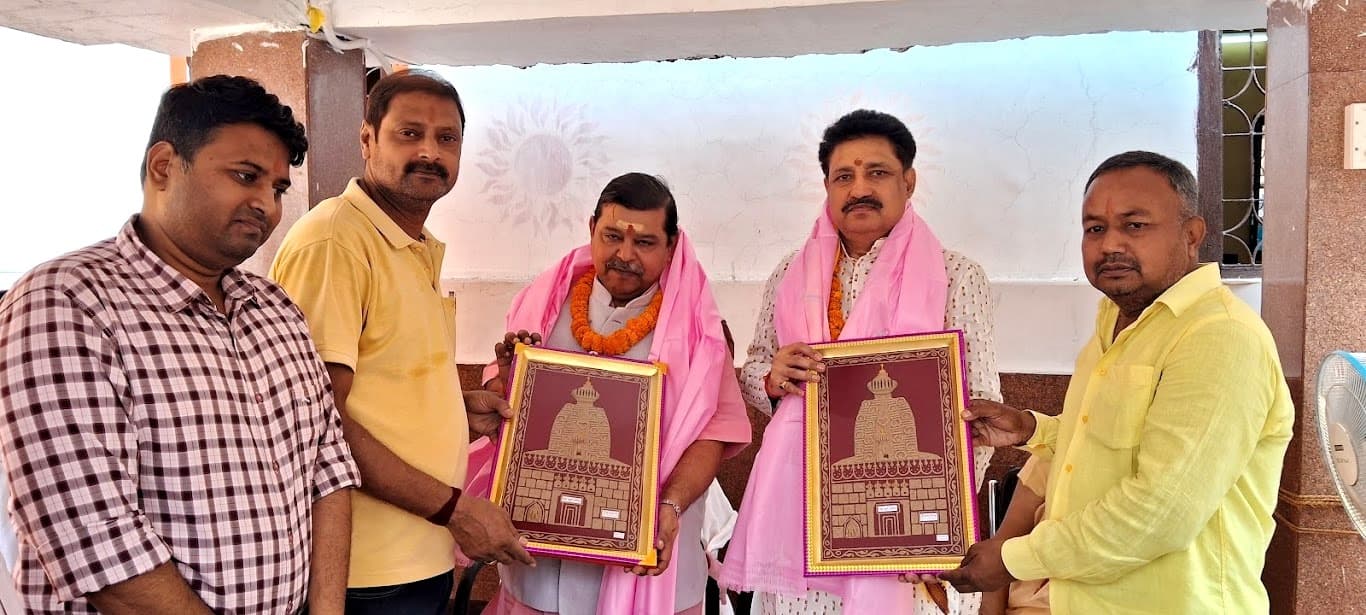 पटना हाइकोर्ट के न्यायमूर्ति ने सूर्य मंदिर में टेका मत्था